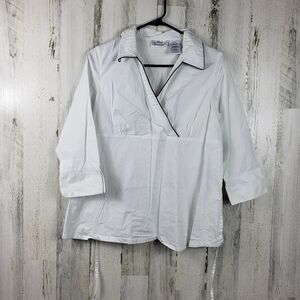 maternity announcements white vneck long sleeve women's size medium 8-10